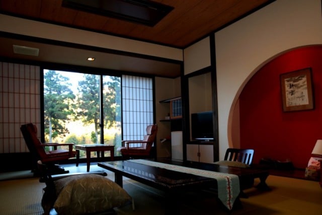 Japanese style room (10 tatami mats, 2 tatami mats)