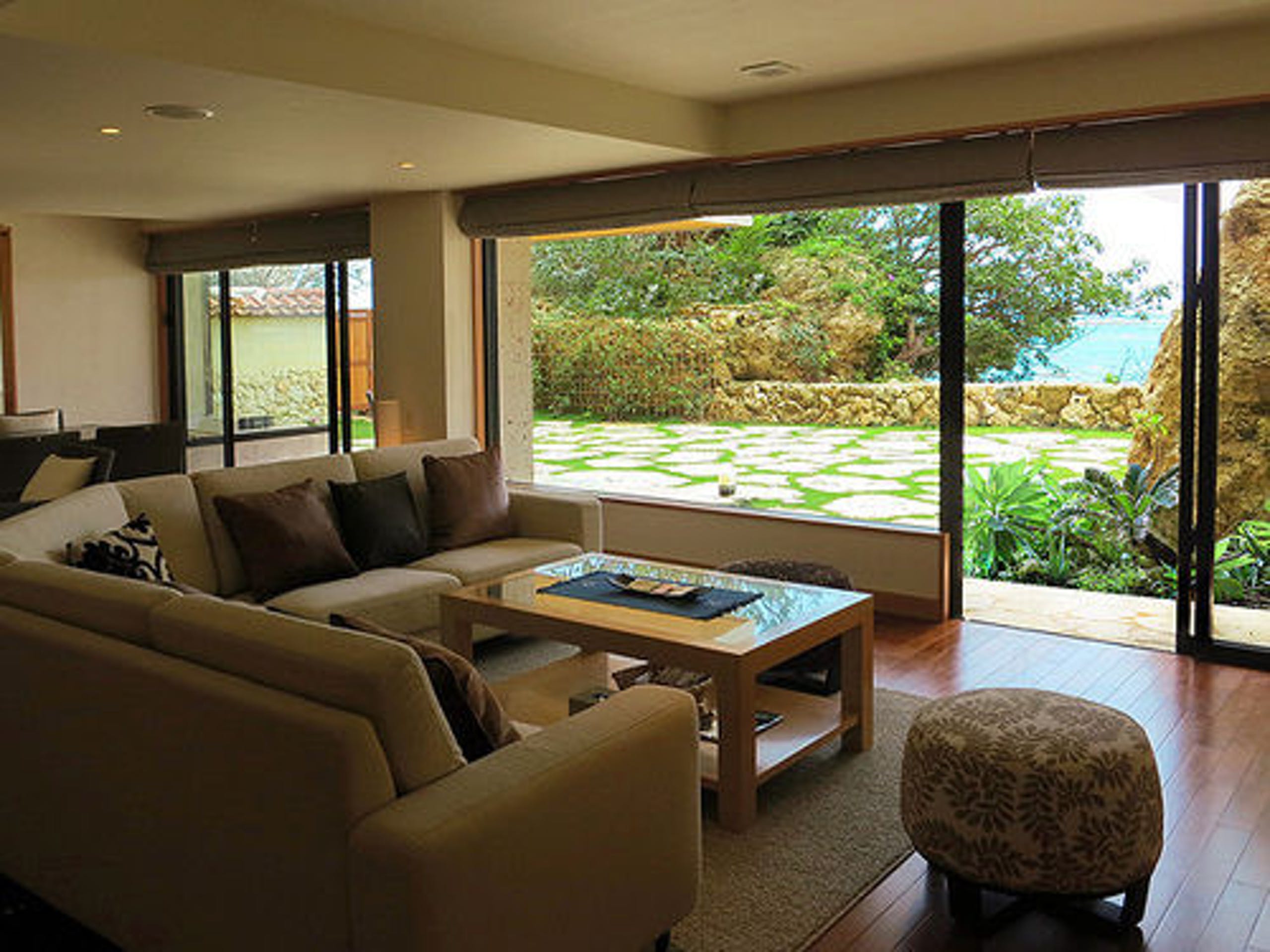 Garan Suite Tansui-no-Ma Room with a garden where greenery and the sea harmonize