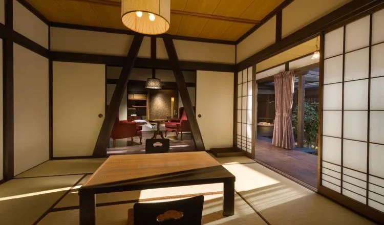 Rooms at Hirugamino Sei Kurotake